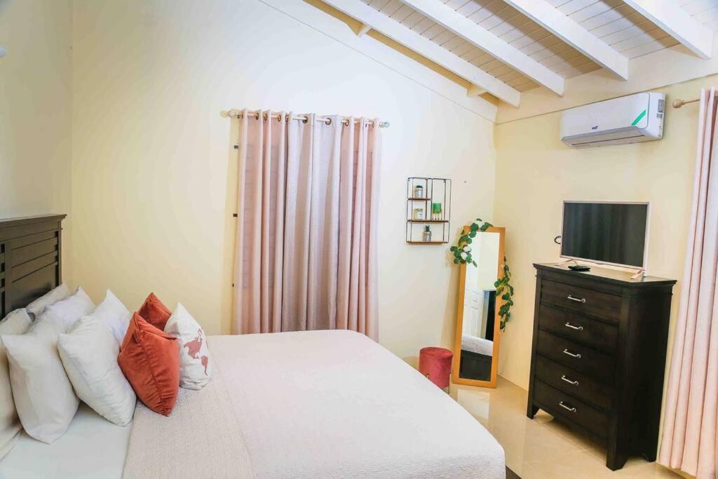 Villas In Draxhall, Pool, Gym, Tennis, Kids Playground Mammee Bay Exterior photo